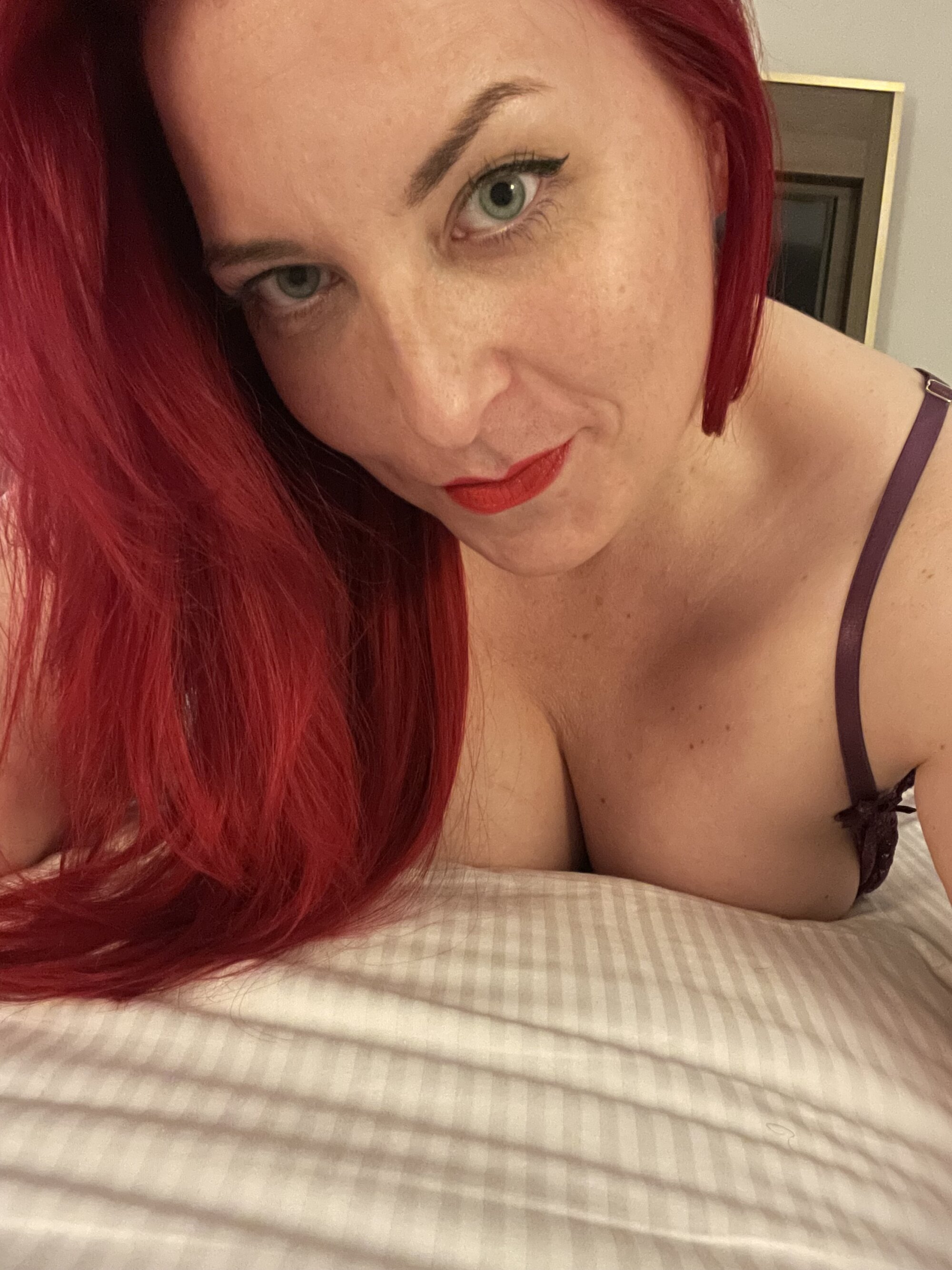 ScarlettJonesUK