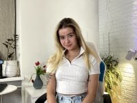 MilllaHoney's Offline Chat Room