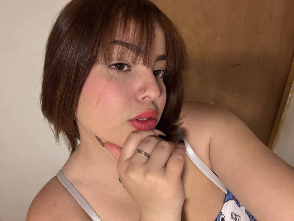 Leenay_ profile