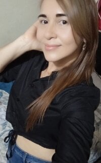 Juicycookielesbian's Offline XXX Chat