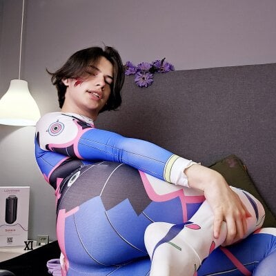 Angel_shiny Male Femboy Online Cam Nude