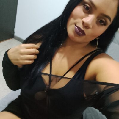 Karola-03 live cam preview