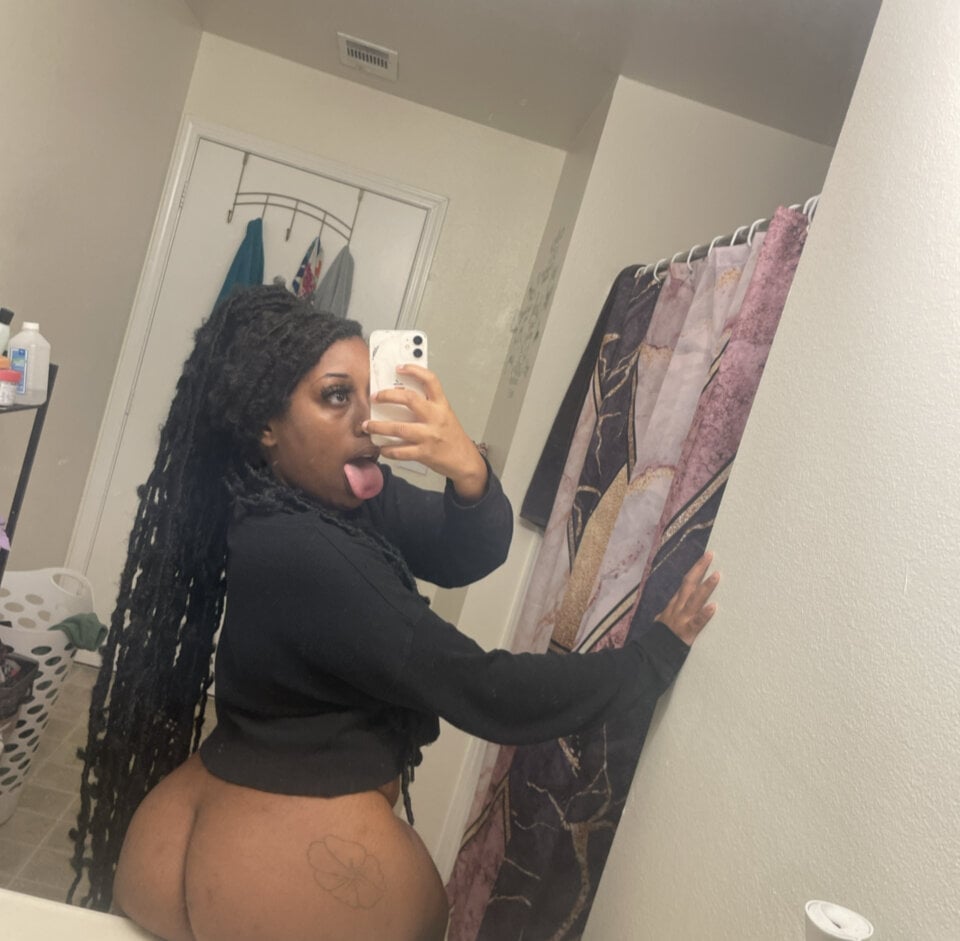 thebrattt from stripchat