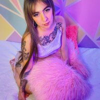 Roxan_castillo's Offline Chat Room