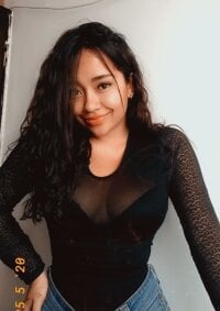 bomshell_ch's Offline Chat Room