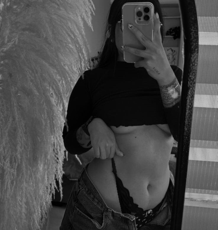 Izzy_zafra profile