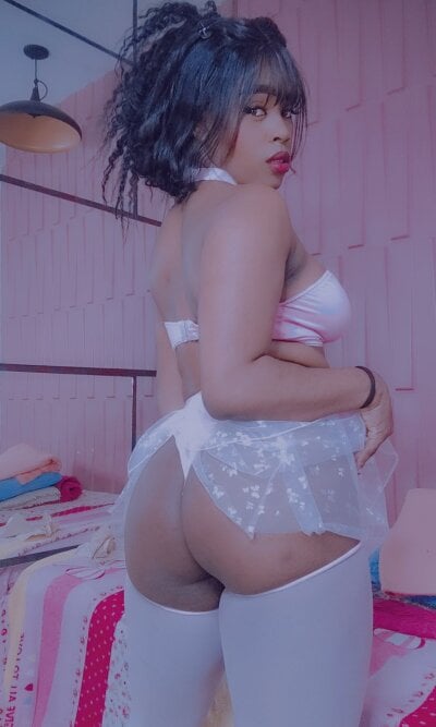 Peachbrii Female Bigtitsdoggystyle Online Webcam Nude