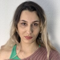 MonessaBarbie's Offline Chat Room