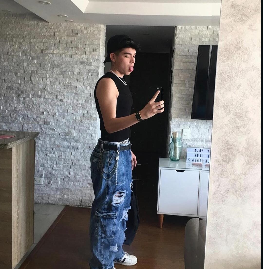 sebas_carter