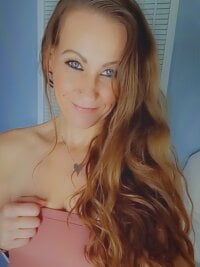 BrandysEroticWorld's Offline Chat Room