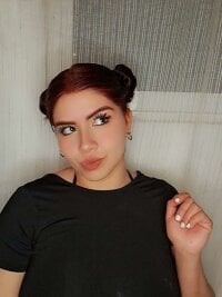 adele16 অফলাইন চ্যাট রুম