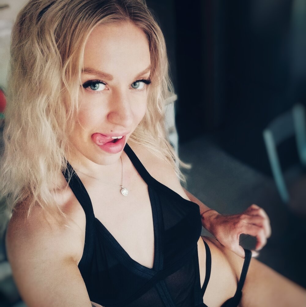 sexcityguide.com joykam livesex profile in small-tits cams