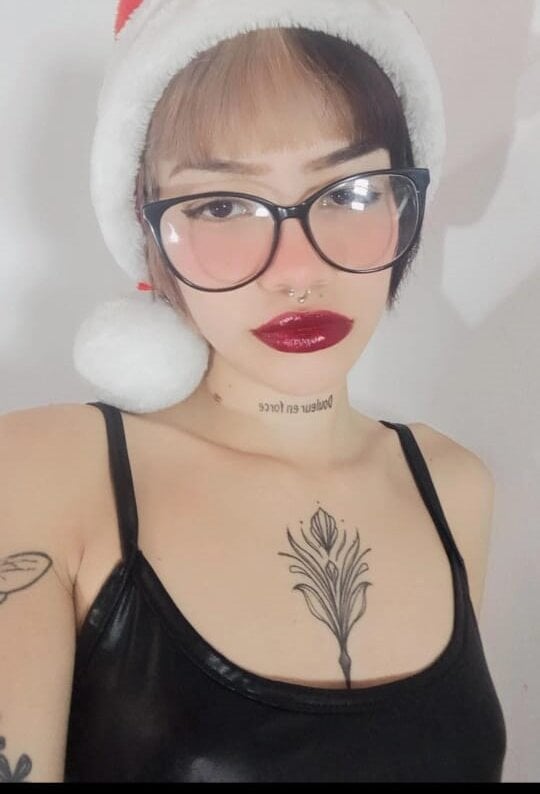Cherrry_Blue's chat room