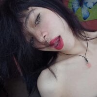 SuzzyyM's Live Sex Cam Show