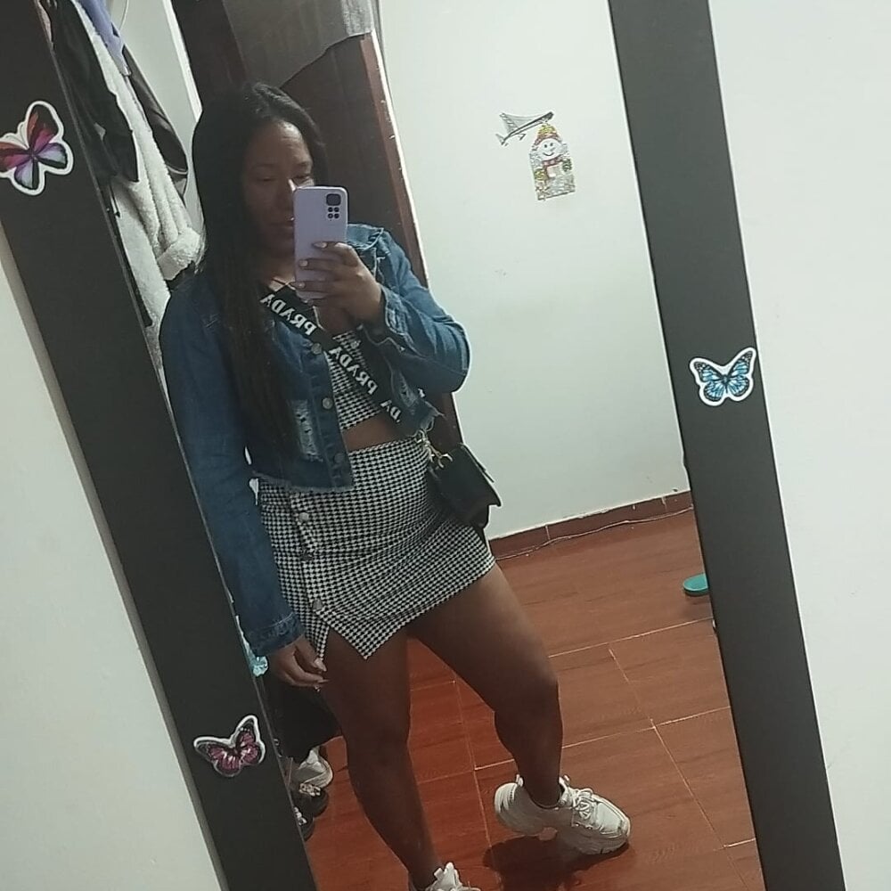 watchgirlcam.com maxis_wett livesex profile in stockingsnylons cams