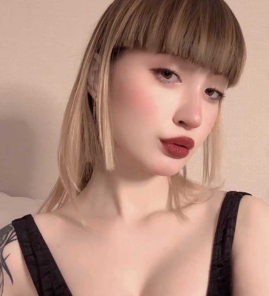 Live sex webcam photo for Horny_Vivien #288716206