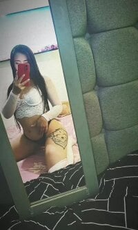 Emily_Slave28
