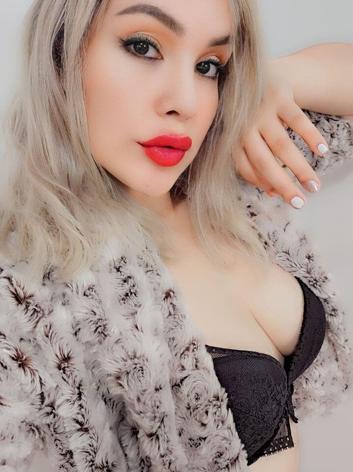 SophiNaughty profile
