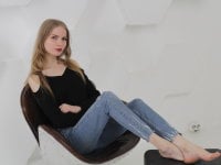 GoldenVelvet's Offline Chat Room