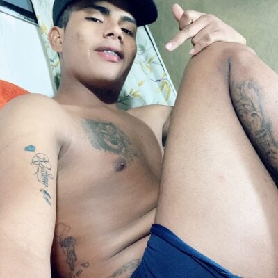 Xbigcock27 - Stripchat Boy 