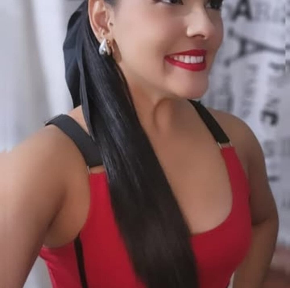 stripchat katty_vega webcam profile pic via xxx-topcamgirls.com