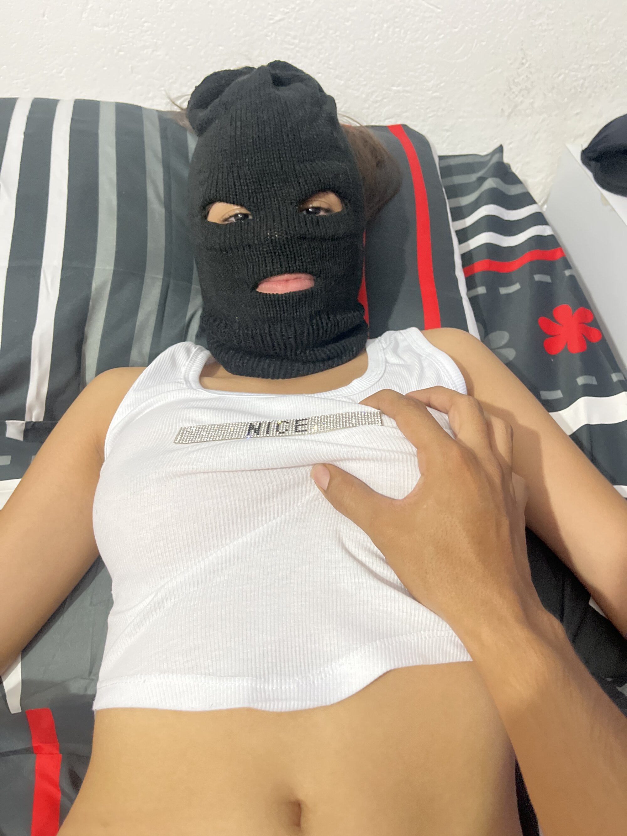 LA-mascara