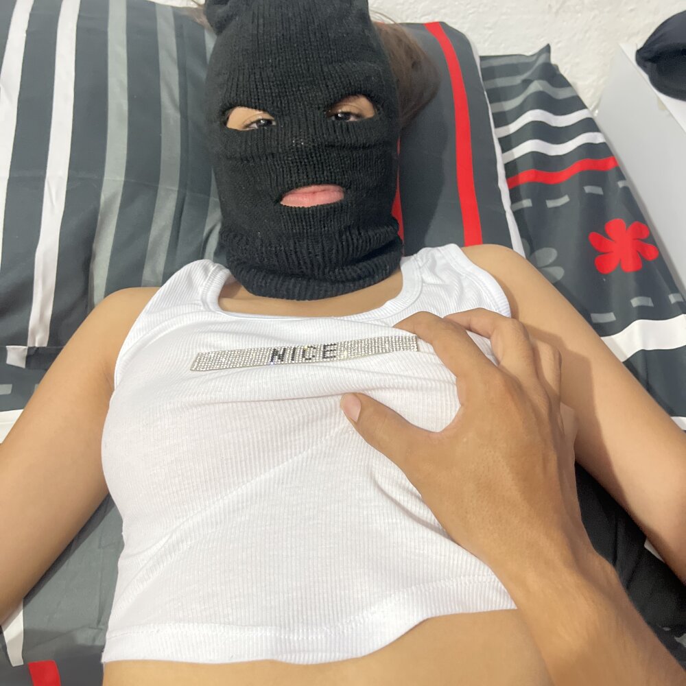 LA-mascara's Offline XXX Chat