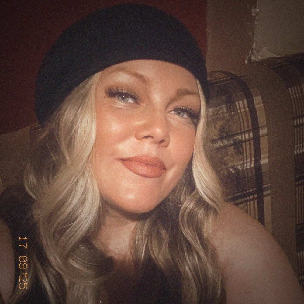 badgirlwebcam.com jessicabunny livesex profile in im-from-my-dads-balls cams