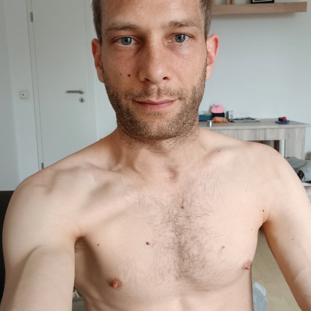 sweetrsecret's Offline XXX Chat