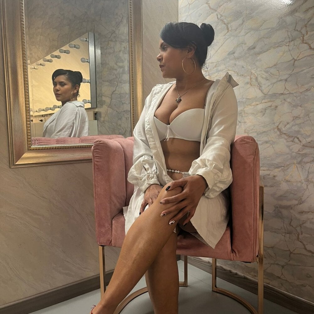 livestrip-joy.com barbbara_sweett livesex profile in i-am-from-europe cams