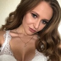 IrissRoss Adlı Modelin Çevrimdışı Sohbet Odası