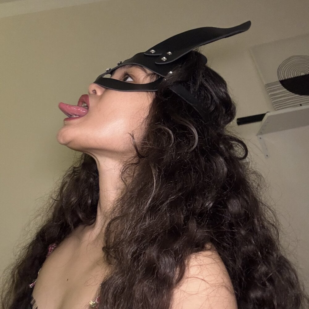 Lorrie_Hillie profile
