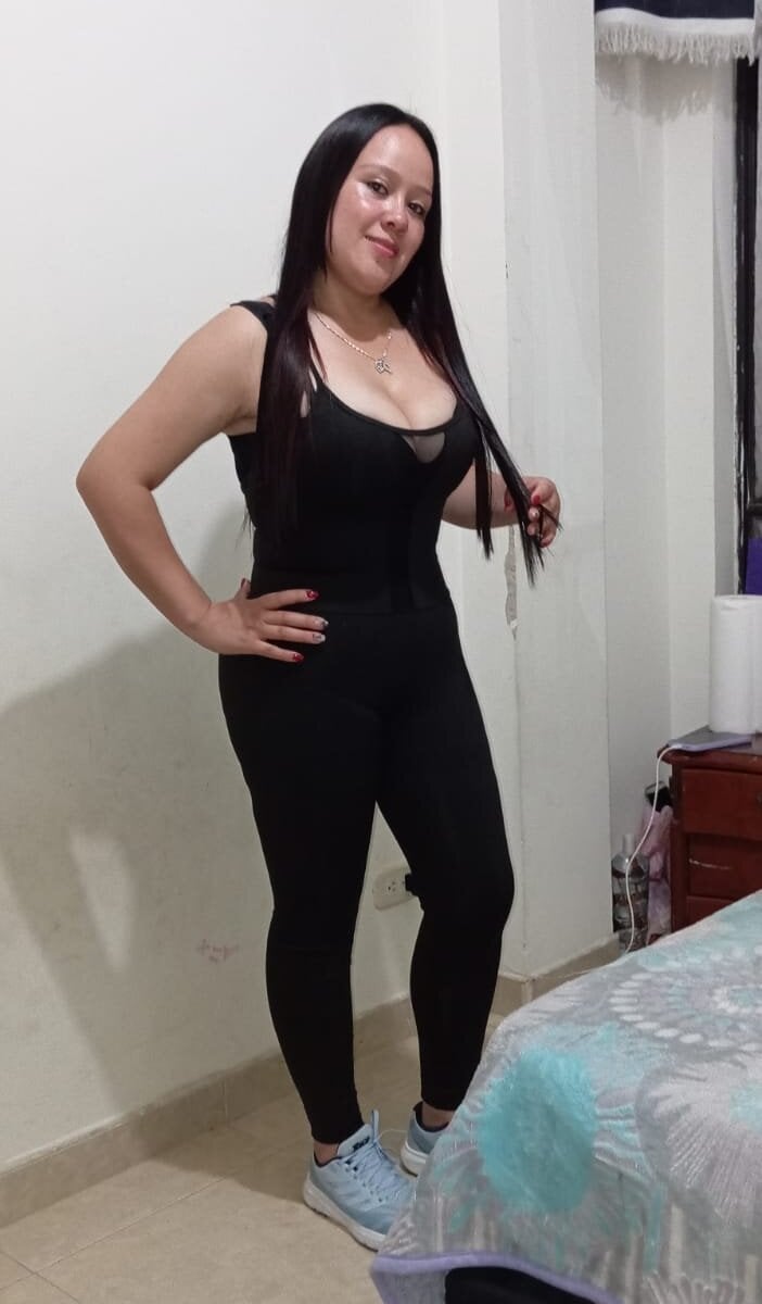 6livesex.com gaviota_hh livesex profile in somewhere-on-the-campus cams