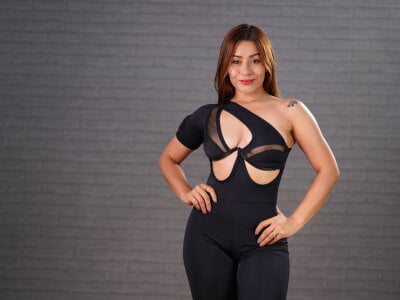 DahliaLux Female Tittyfuck Free Cam Nude