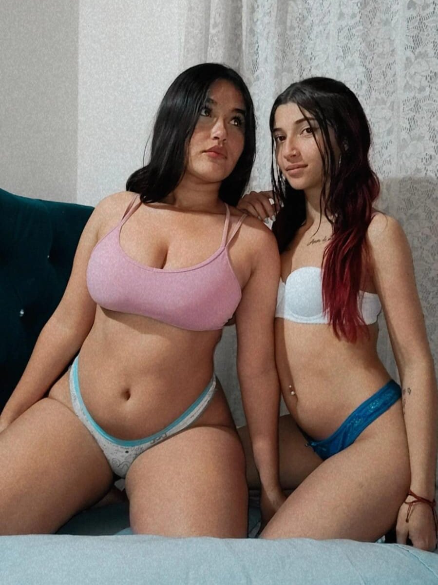 latinles_ed from stripchat