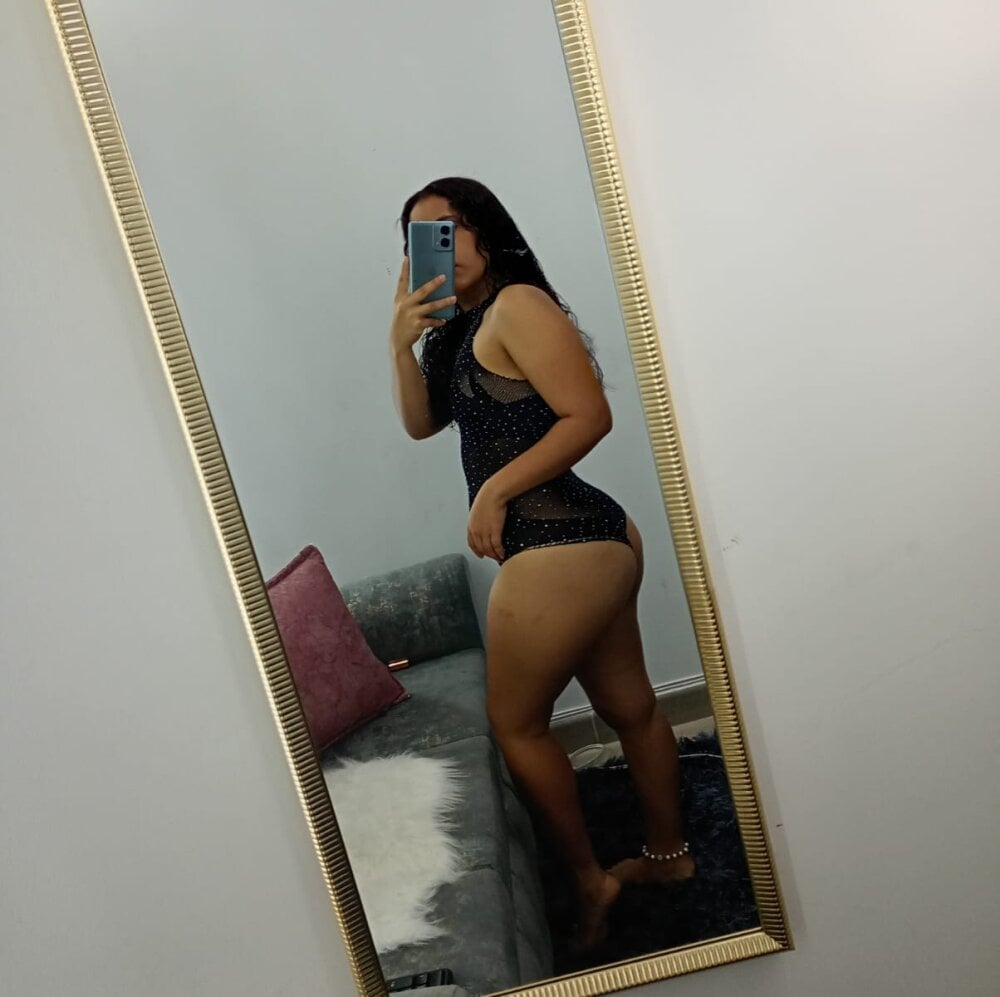 zoeharrington from stripchat