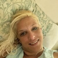 cassieheb Adlı Modelin Çevrimdışı Sohbet Odası