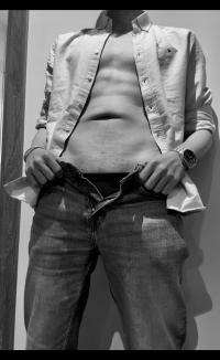 hostilebaby's webcam live show