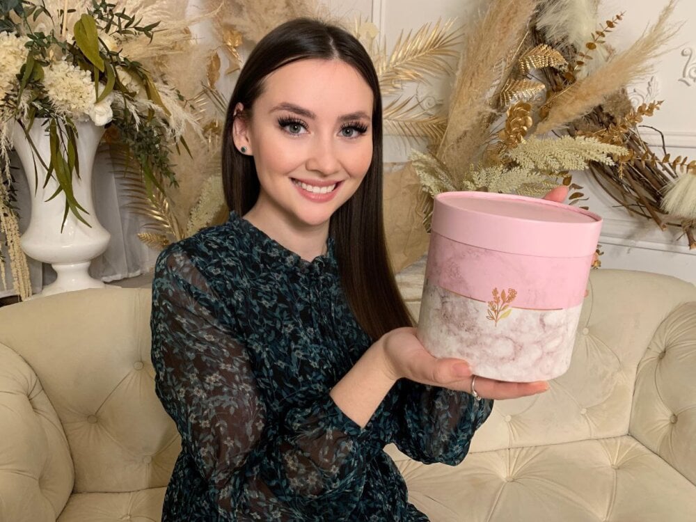 MimiYolaVi offline XXX-chat