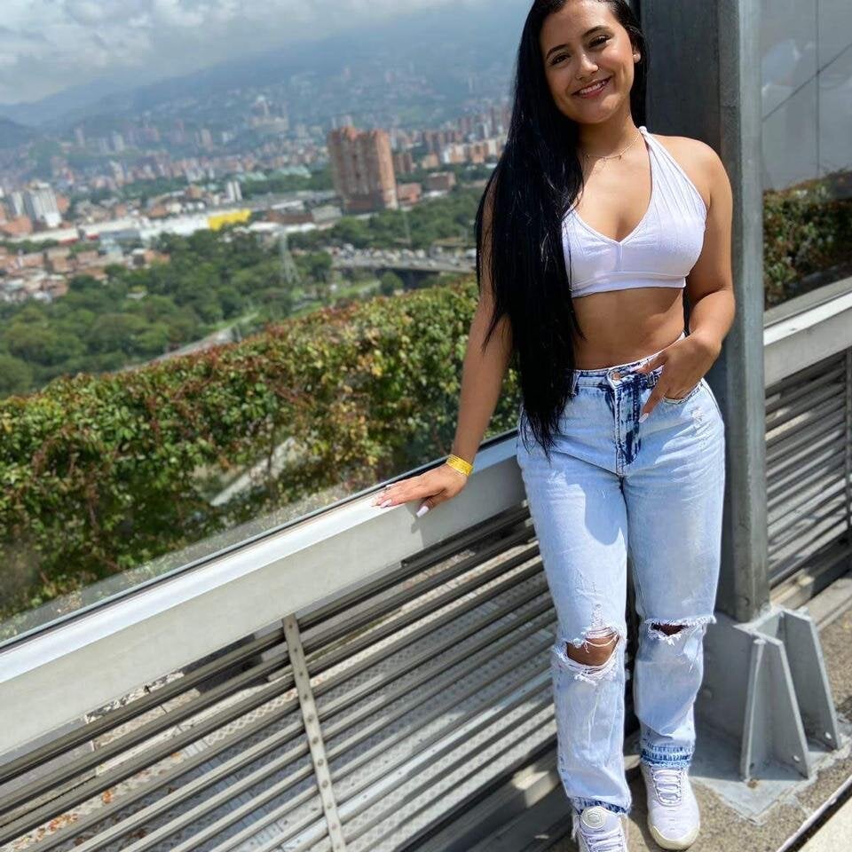 lorraine_roux_ from stripchat