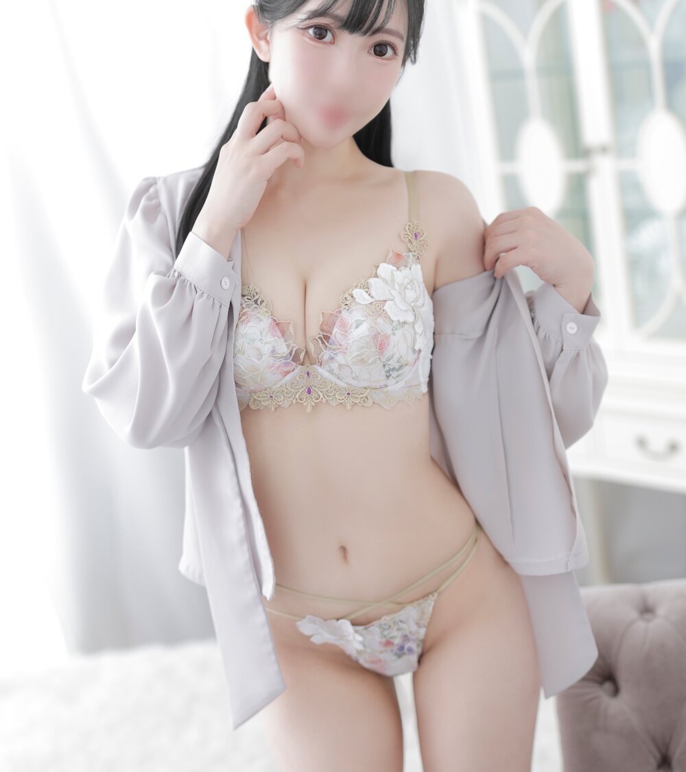 Sakura_sweety live cam model at StripChat