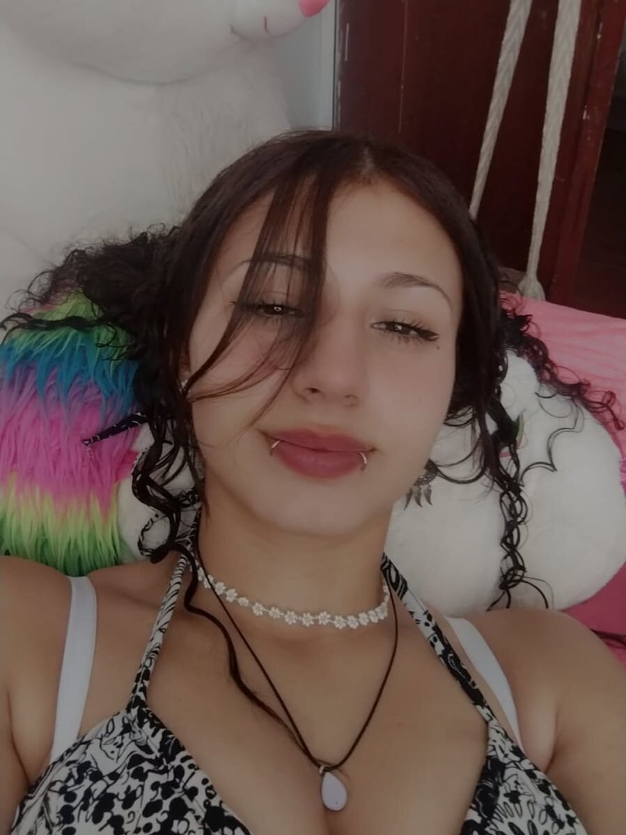 andrea_torres_t's Offline XXX Chat