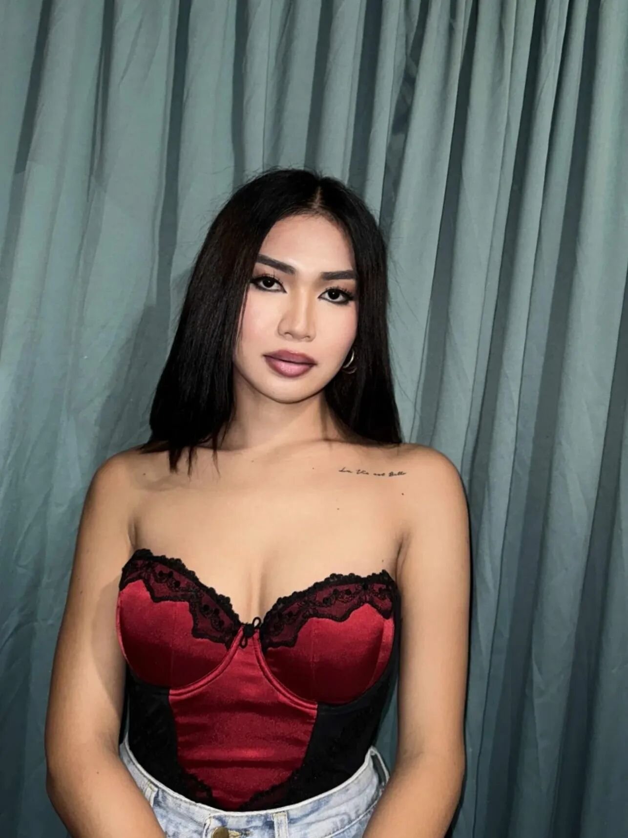 Ivory_catxz