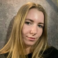 MaeJackson's Offline Chat Room