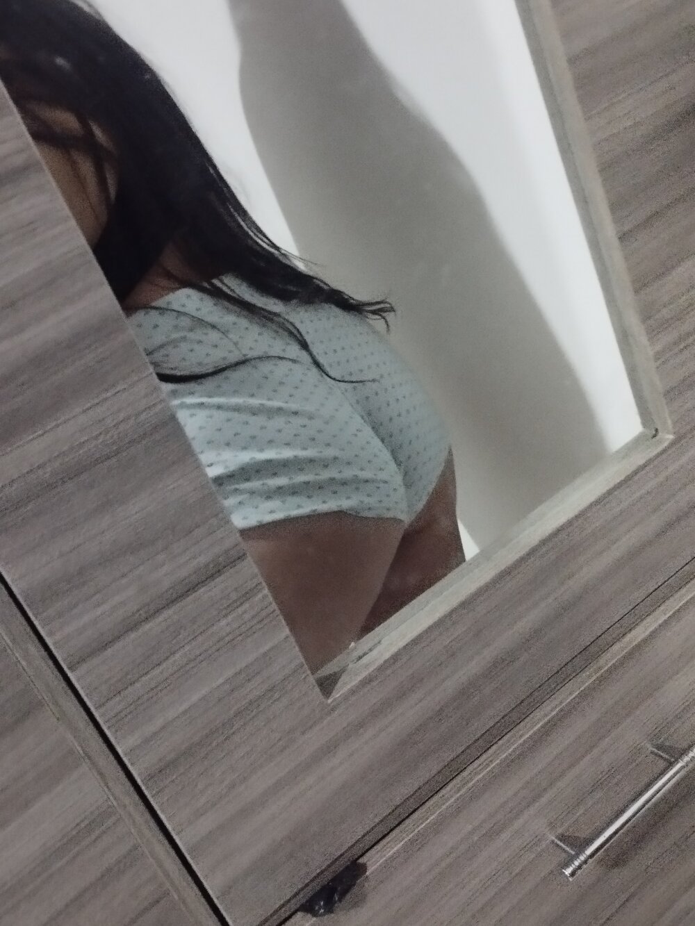 hellen234's Offline XXX Chat