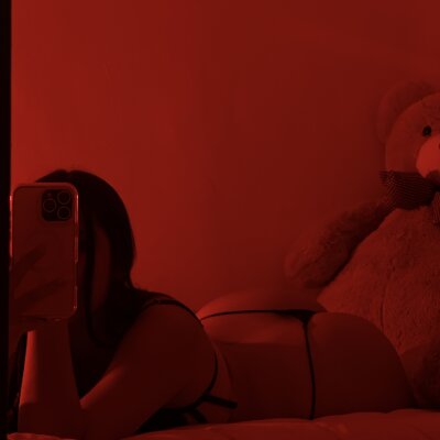 isabella_rojass__ - medium