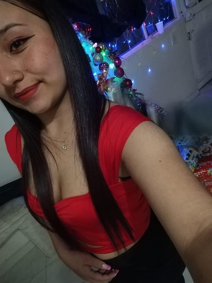 karla_hot0
