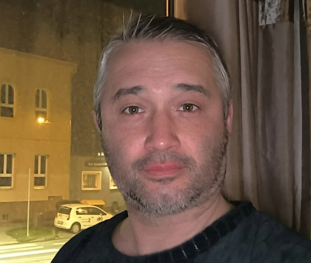 Olomoucak1982 오프라인 XXX 채팅