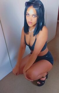 dahliatheflower's Offline Chat Room