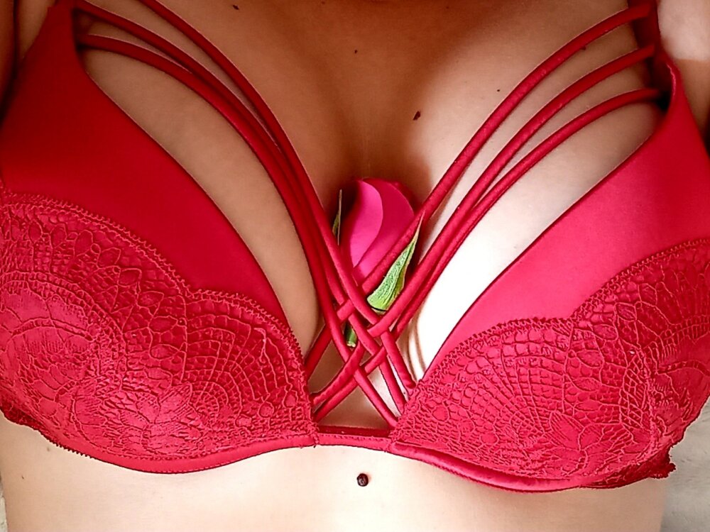 Live sex webcam photo for Douceur_sucree #290008043